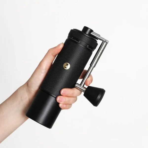 Timemore Chestnut S3 rucni mlin za kafu crni u ruci